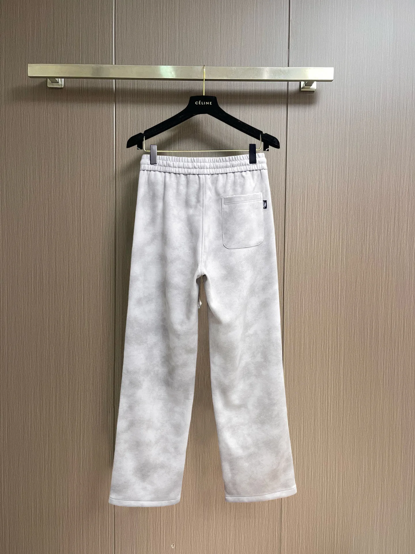Balenciaga 🆕2026 Autumn and Winter New Arrival Casual Pants! The official website will be released simultaneously. Brand Classic LOGO casual pants, customized fabrics, excellent comfort and strong touch. Highly recognisable, perfect appearance and craftsmanship. Size:M-3XL